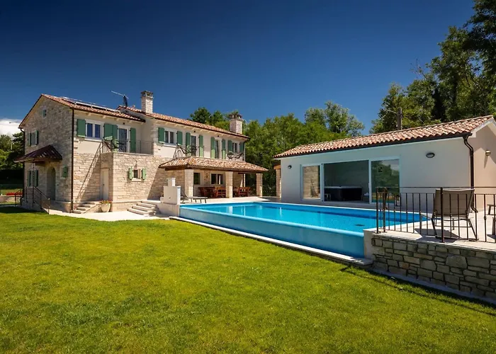 Rustic Villa Kave With Wellness In Groznjan